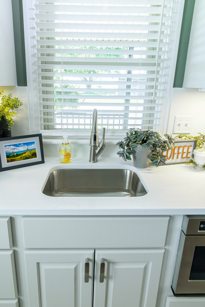 Farmhouse Style Kitchen