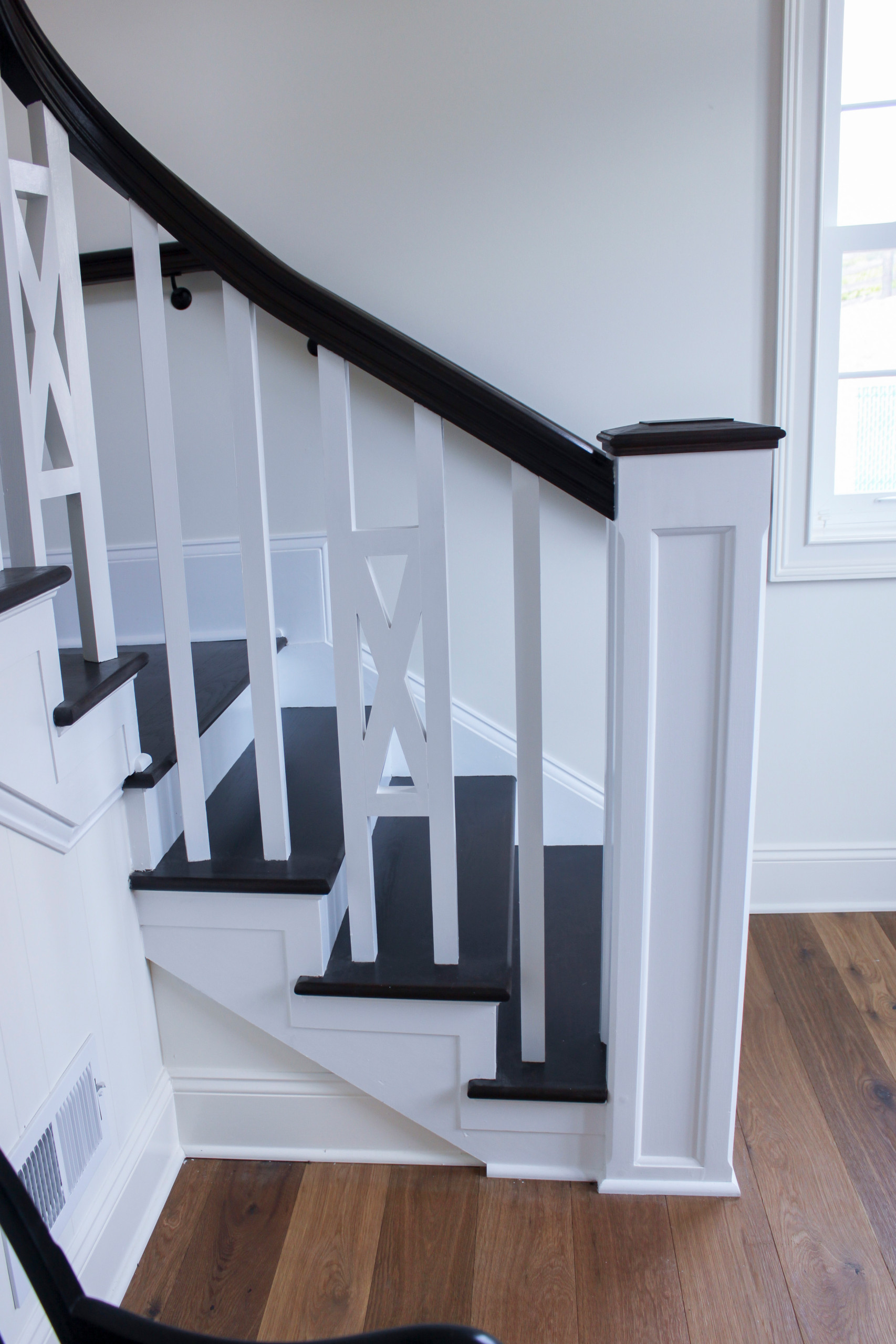 32_Sophisticated Farmhouse Style Stair, Aldie, VA 20105