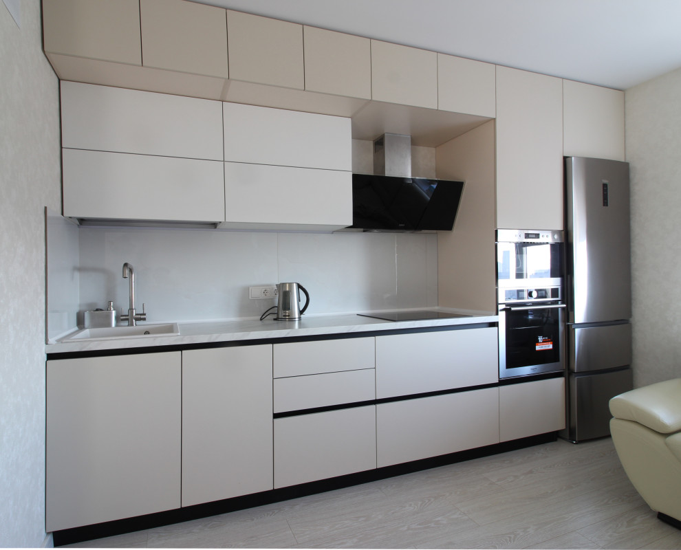 Современная кухня для молодой семьи.