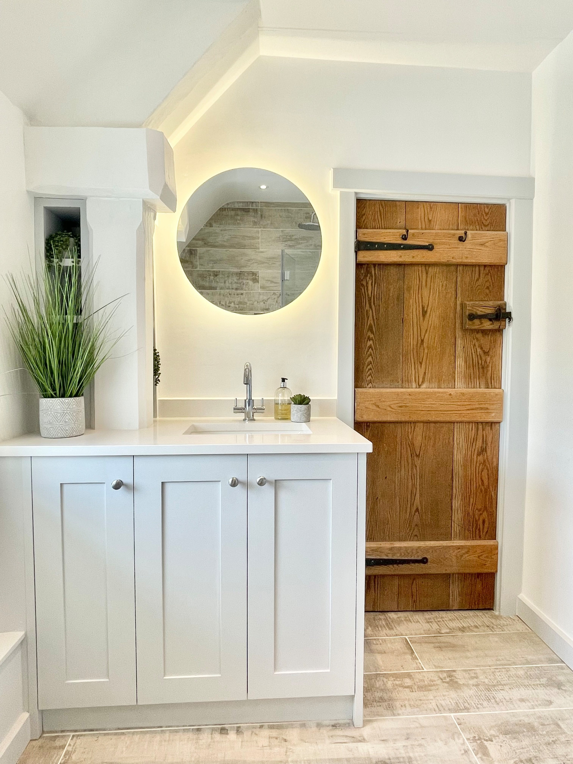 Oxfordshire Cottage Bathrooms & Laundry