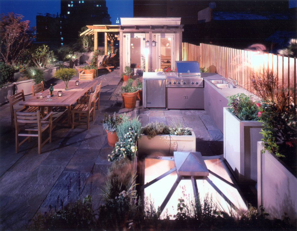 Photo of an expansive contemporary rooftop garden in Boston.