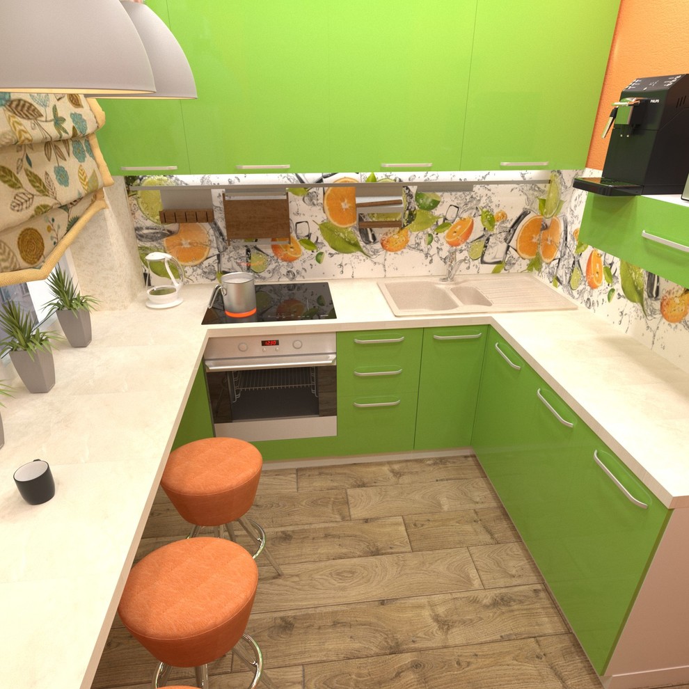 Маленькая кухня в ярких тонах