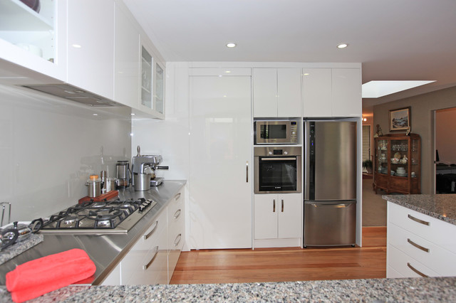 Lawton modern-kitchen