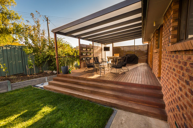 Queanbeyan contemporary-deck