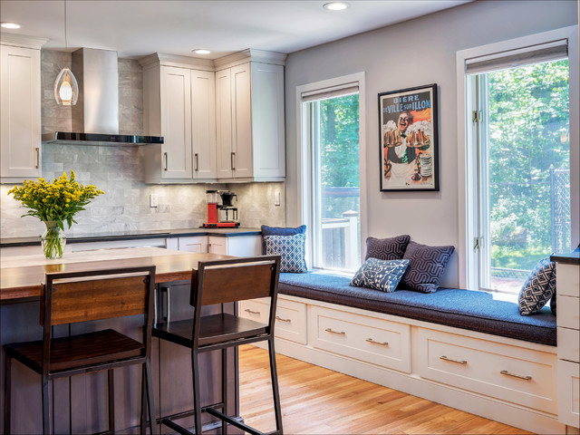 Bright Open Kitchen klassisch-modern-kueche