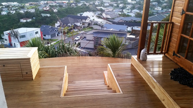 contemporary-deck