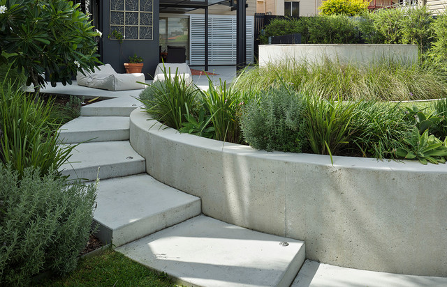 Garland Garden contemporary-garden