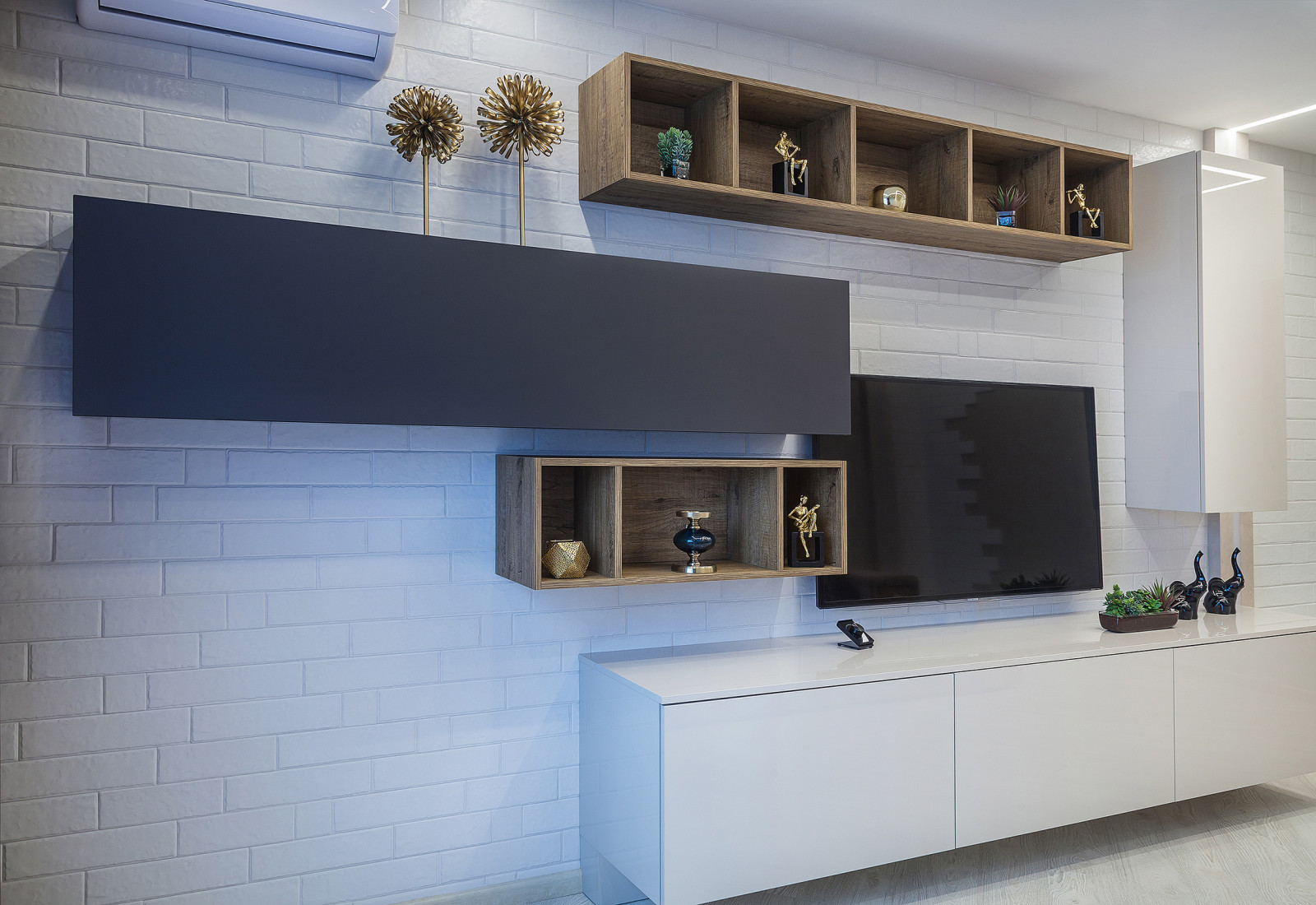 Современная гостиная для молодой семьи