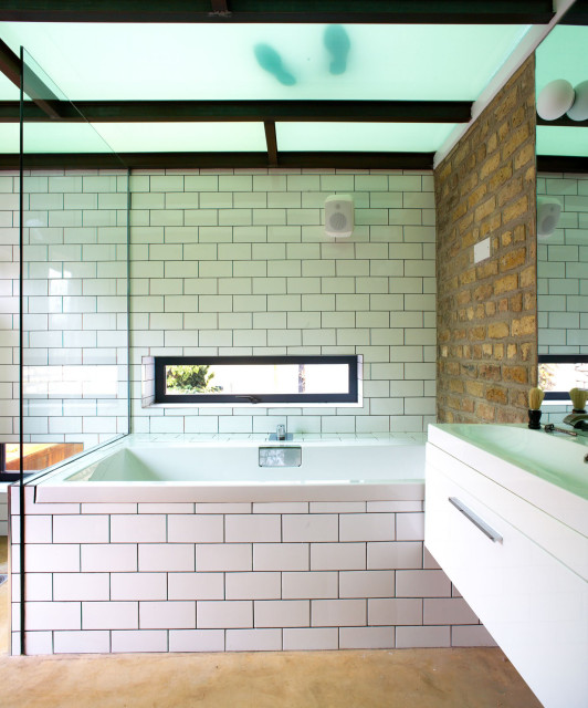leeson Park contemporary-badrum