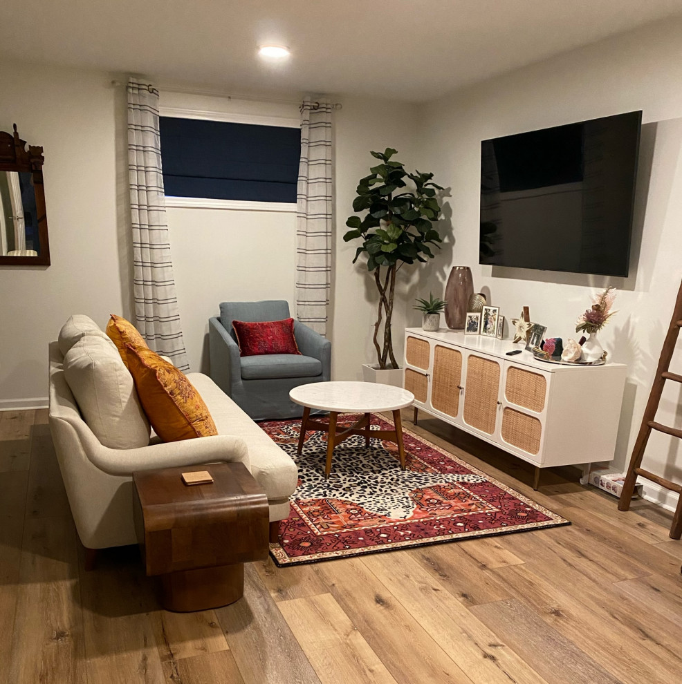 Deluxe Bedroom/Living Room Suite