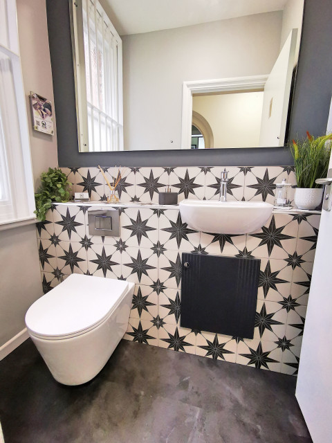 Salon Toilets trendy-lille-badevaerelse