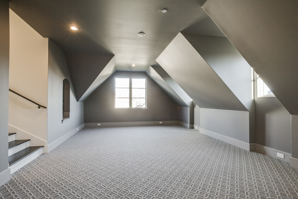 Example of a mid-sized transitional gender-neutral carpeted home design design in Dallas with beige walls