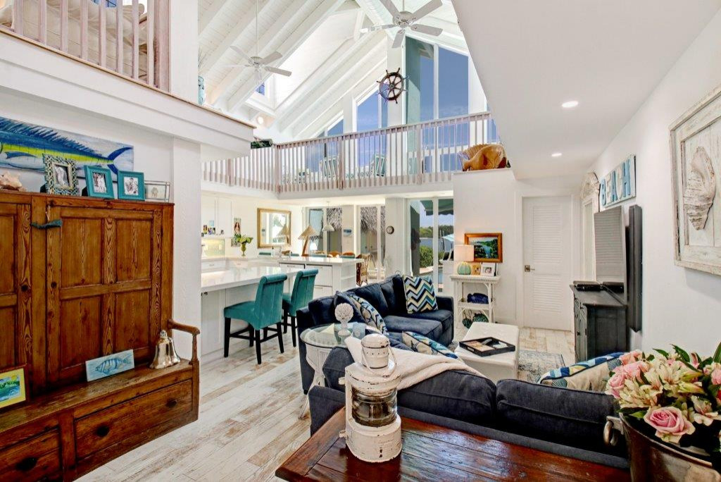 Tequesta, Waterfront Townhouse