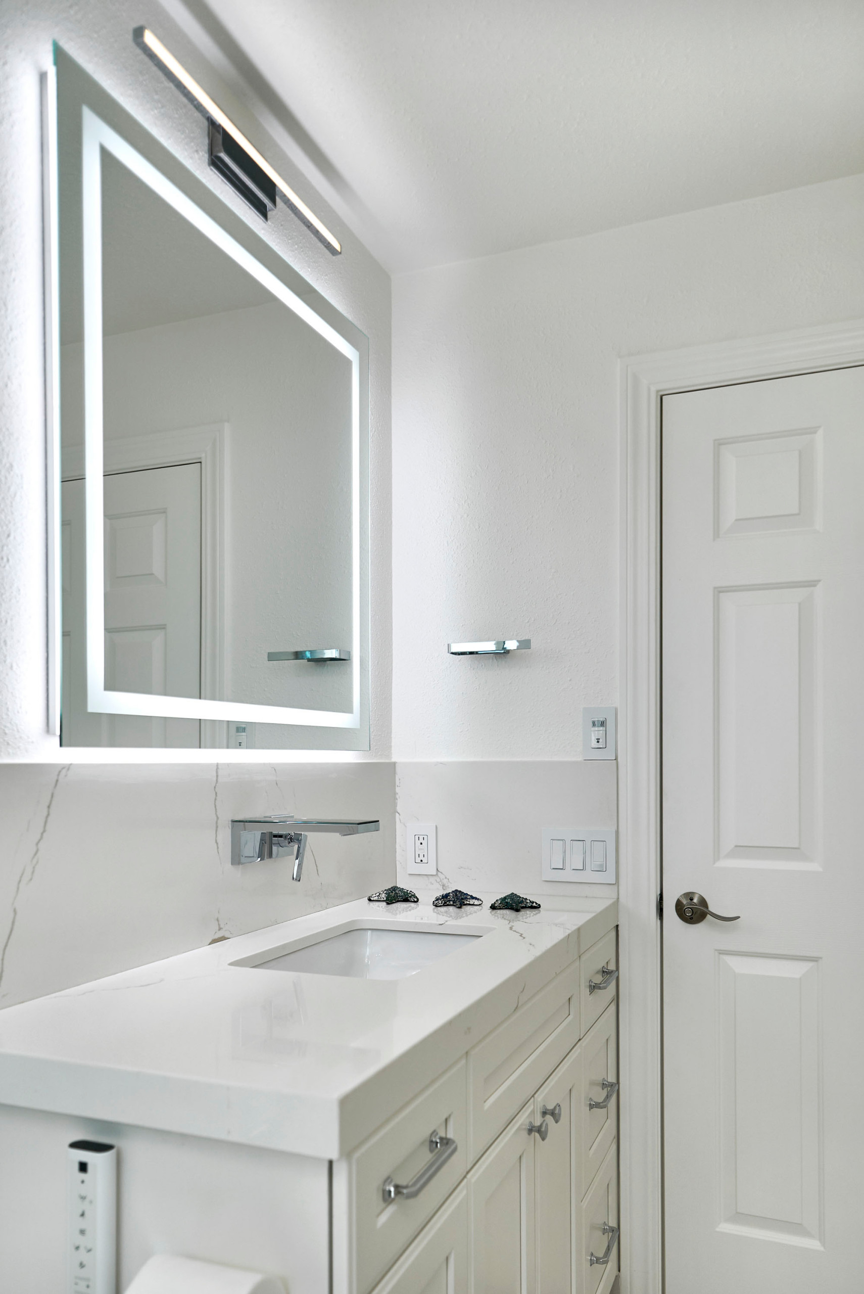 Cupertino - Transitional Elegant