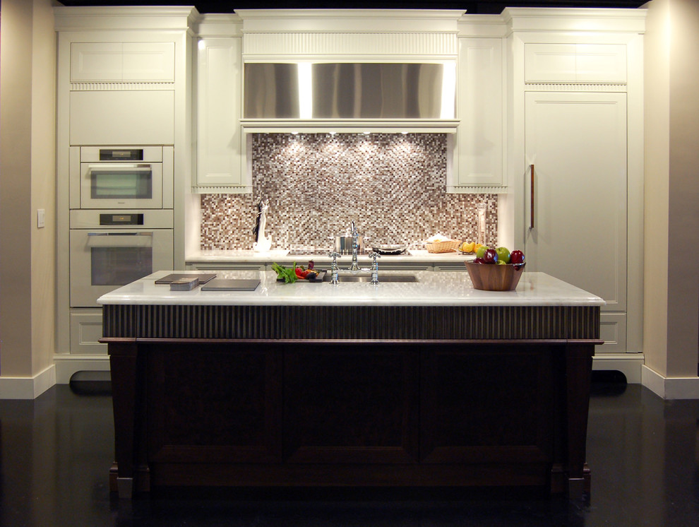 Transitional kitchen photo in Miami