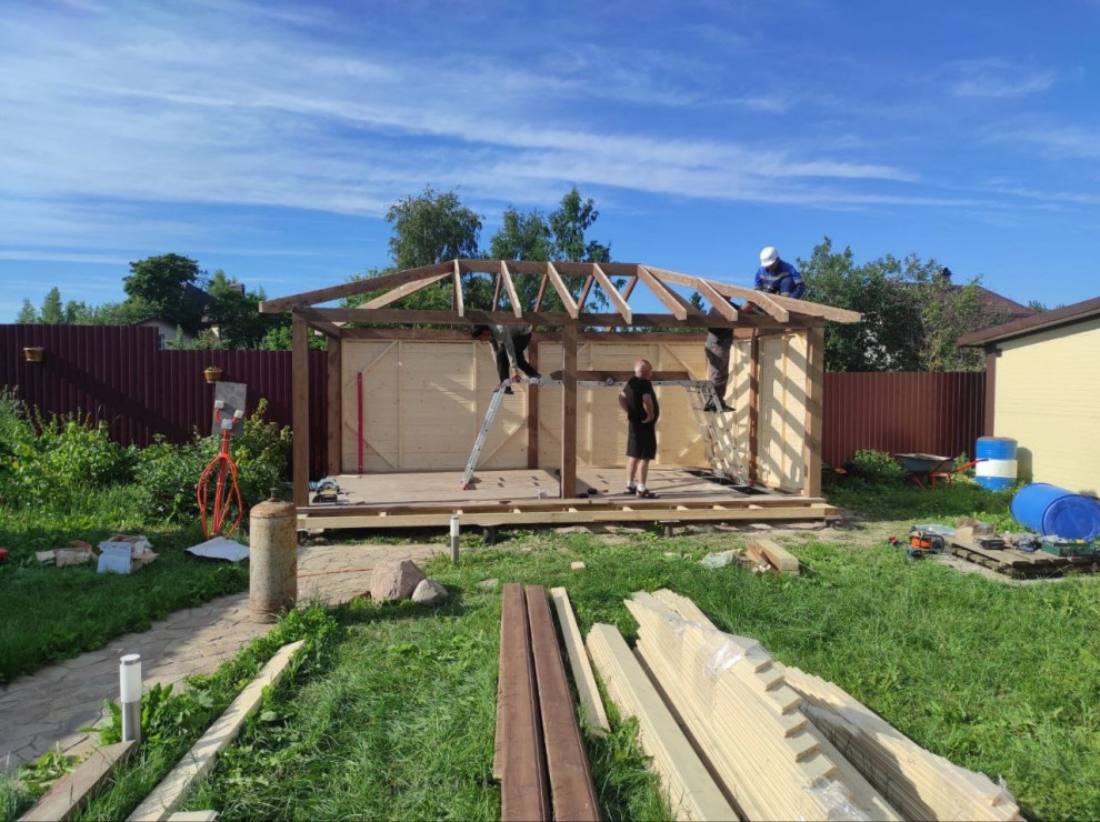 Остекленная беседка с модульным барбекю комплексом