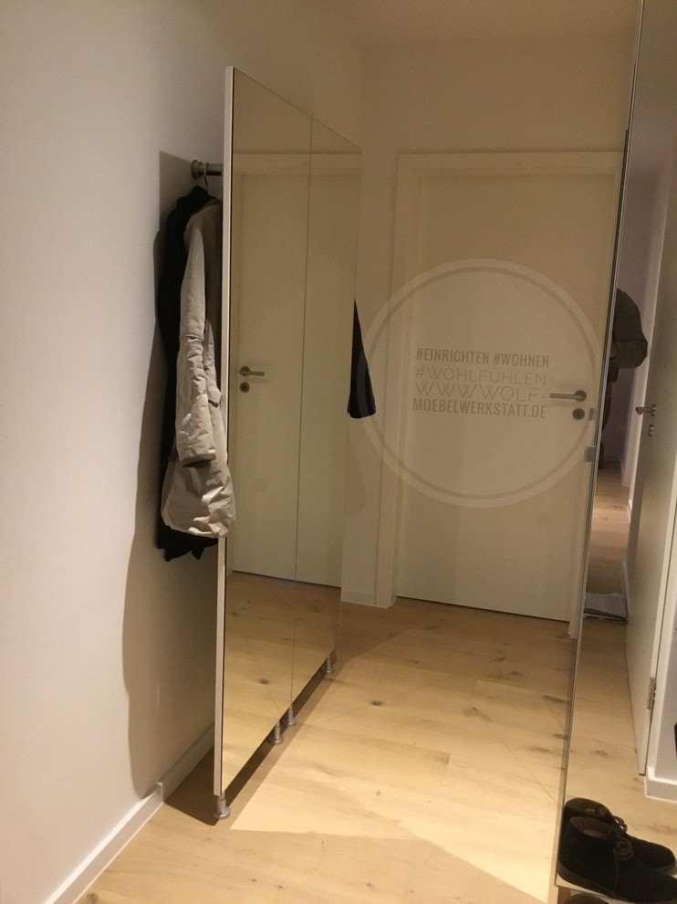 Garderoben-Spiegelkabinet