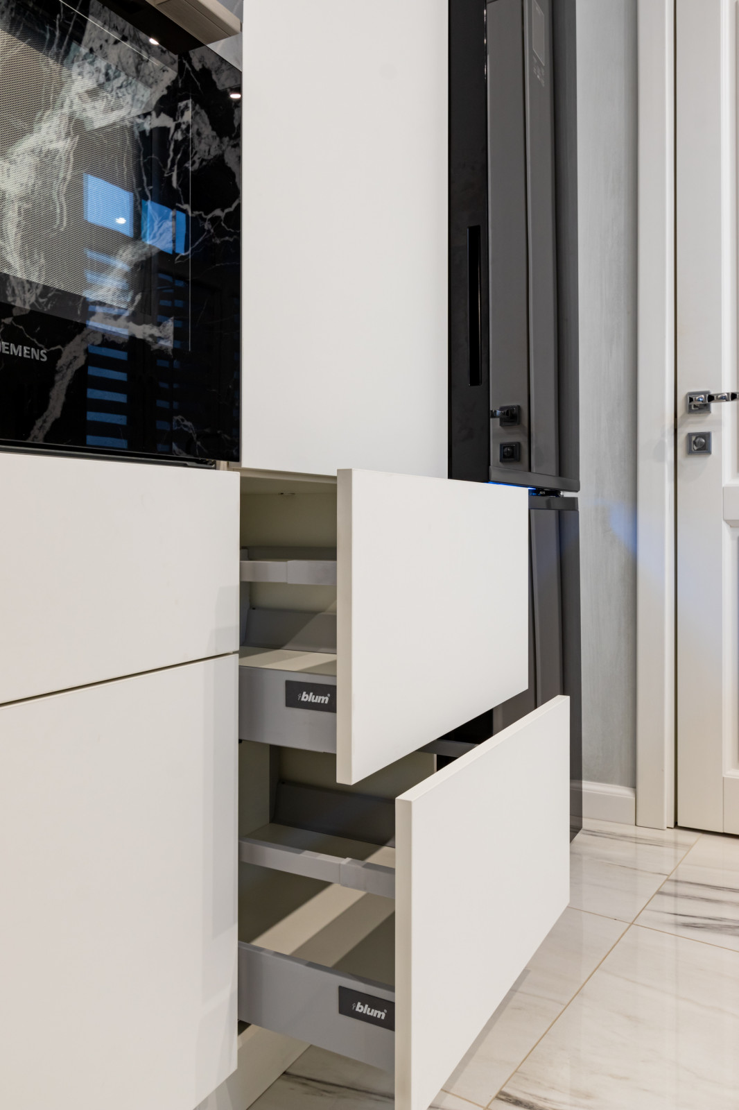 Ящики с фурнитурой BLUM