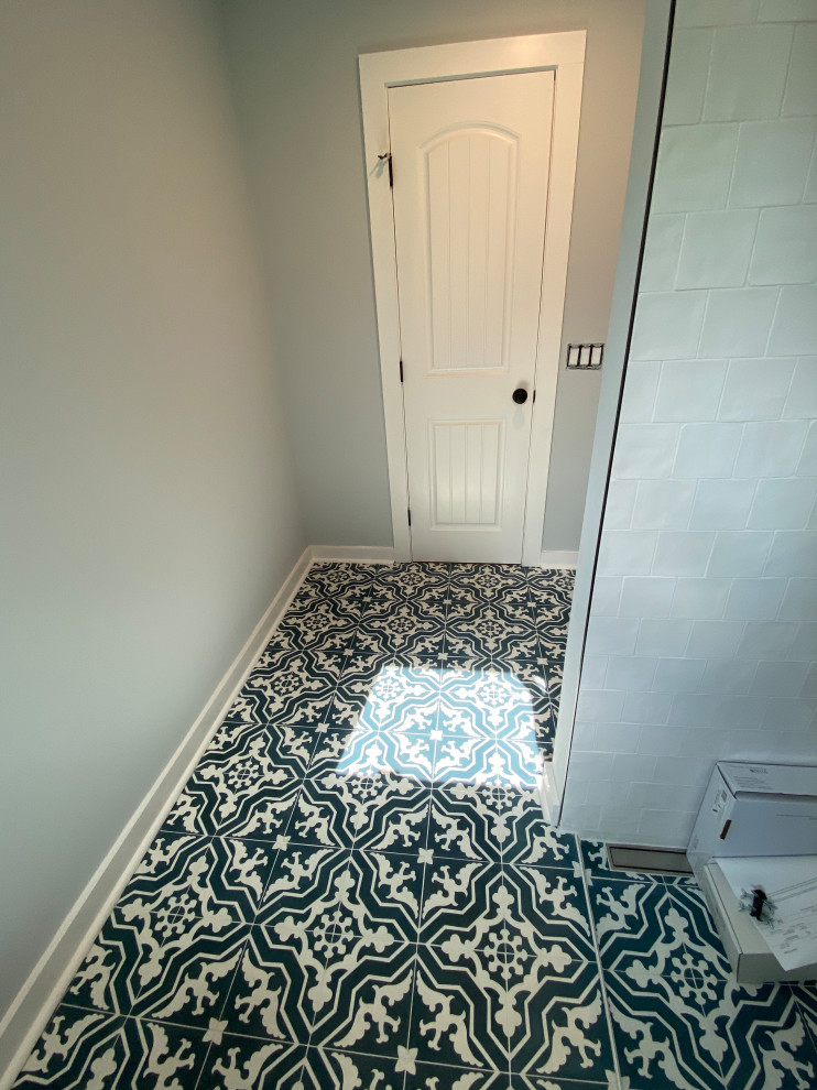 Lara’s Bathroom