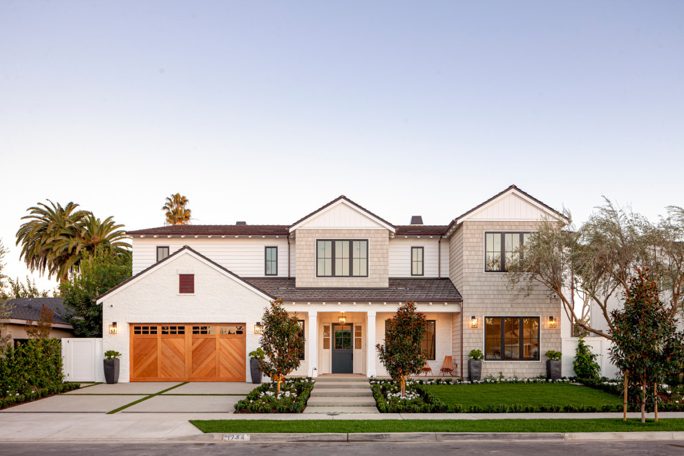 Inspiration for a transitional home design remodel in Orange County