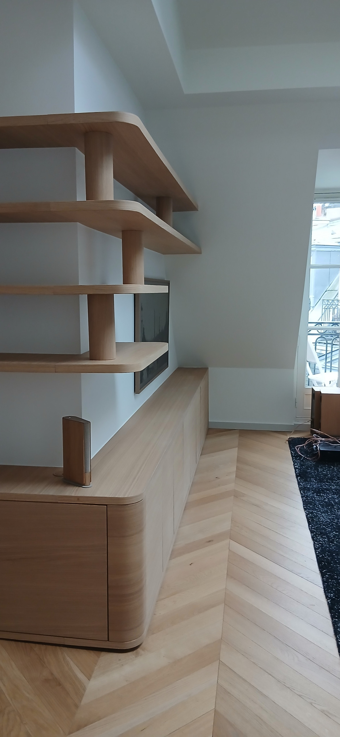 Bibliothèque suspendue et meuble TV