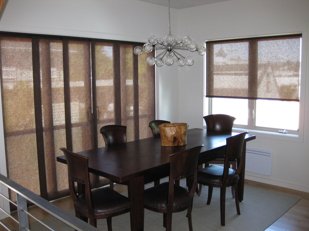 Photo of a modern dining room in Seattle.