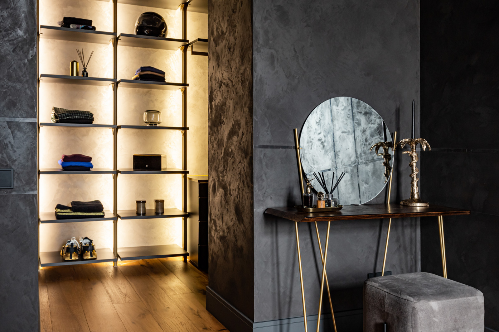 Черный интерьер 66м.кв.