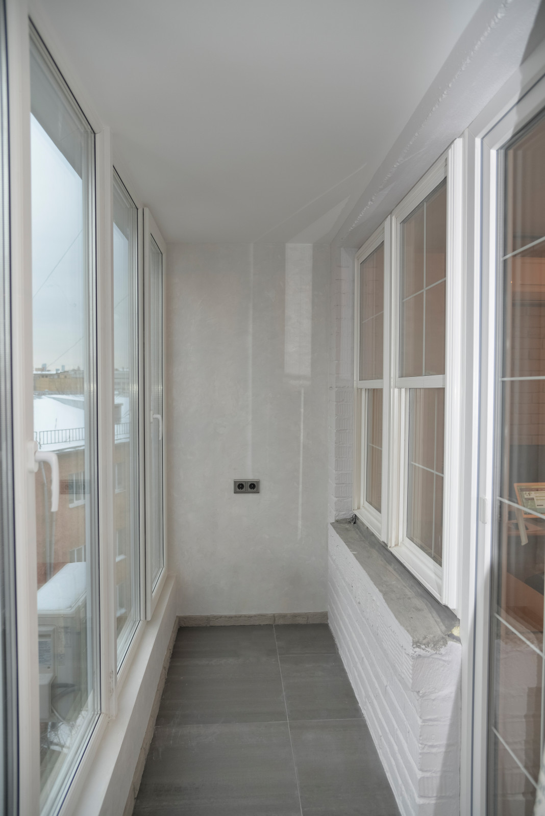 Остекление квартиры английскими окнами ПВХ