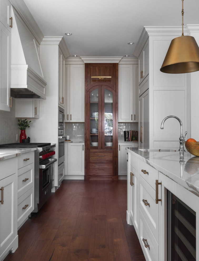 Kitchen - transitional kitchen idea