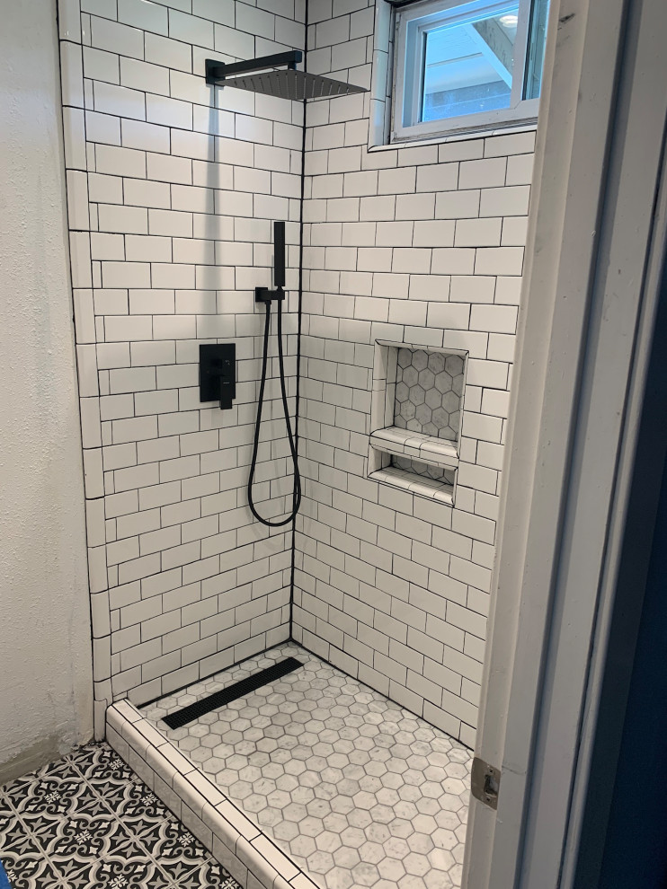 Issues installing frameless shower doors with a 2.5 inch threshold
