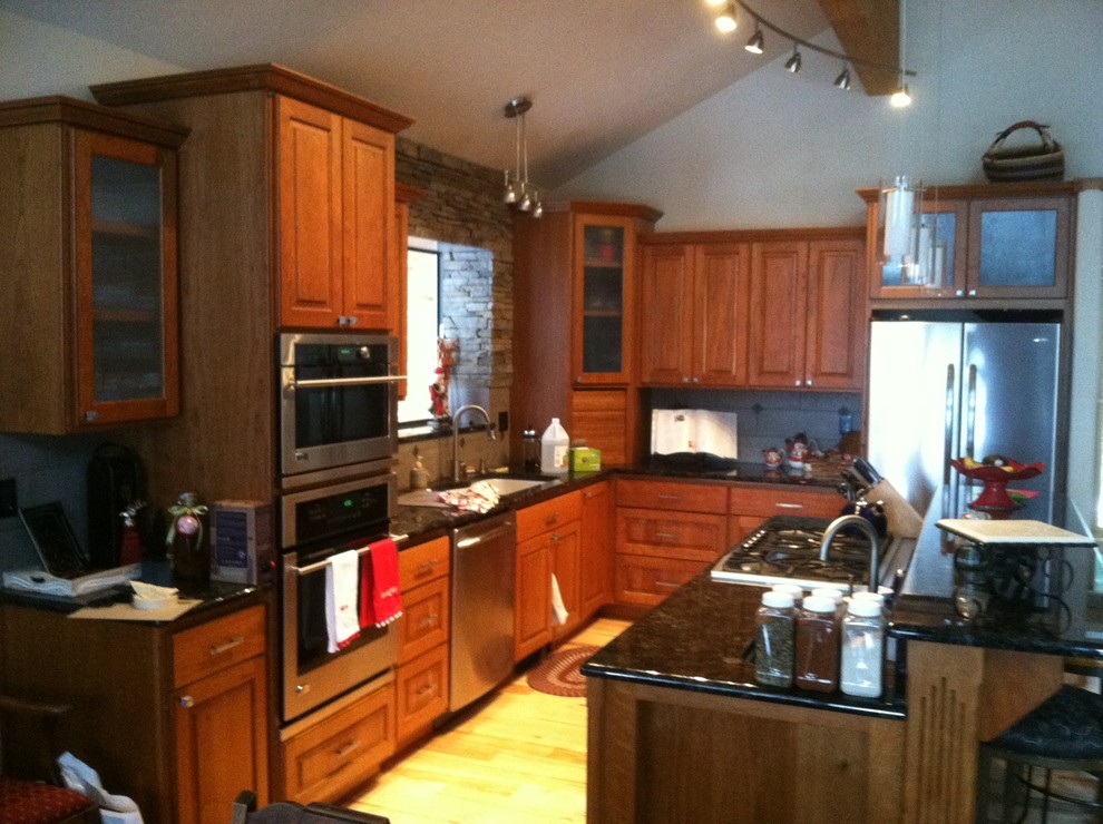 Example of a transitional kitchen design in Boise