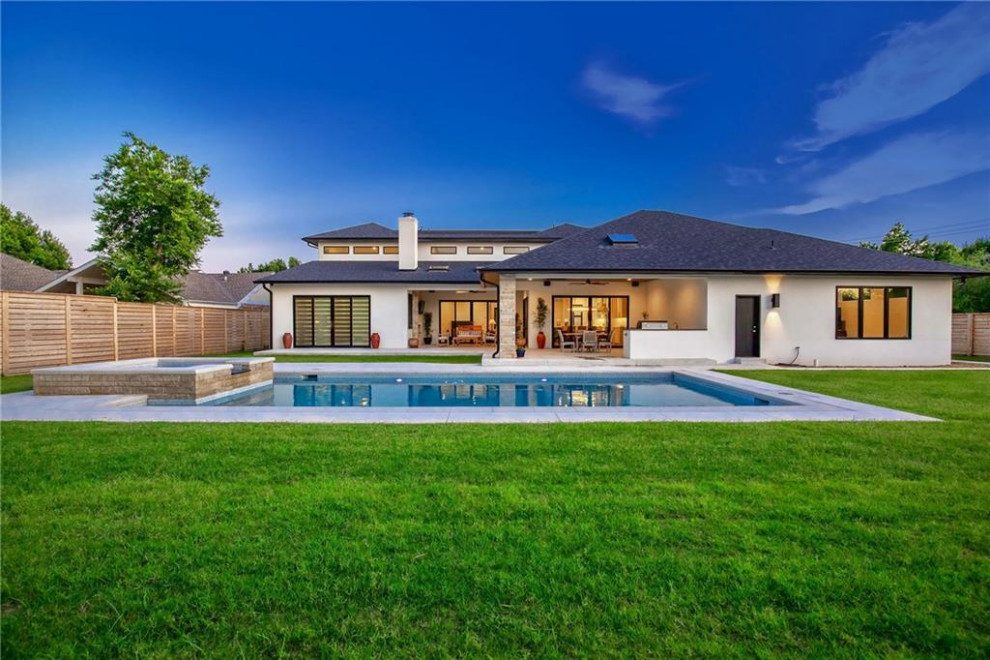 Minimalist home design photo in Oklahoma City