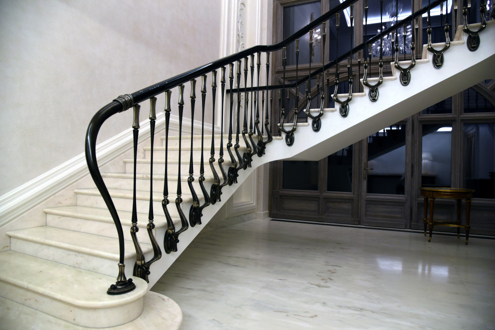 Балясины из стали и бронзы