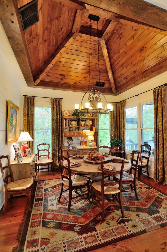 This is an example of a country dining room in Atlanta.