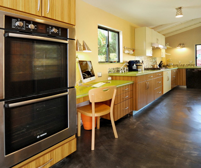 Mid Century Modern Kitchen modern-kueche