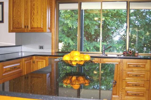 Today's Transitional Solid Timber Kitchen nyklassisk-koekken