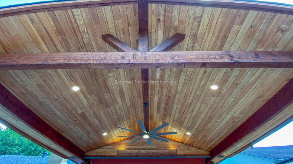 Grays' Carport/Cabana (Carbana) Exterior Dallas by Reformed