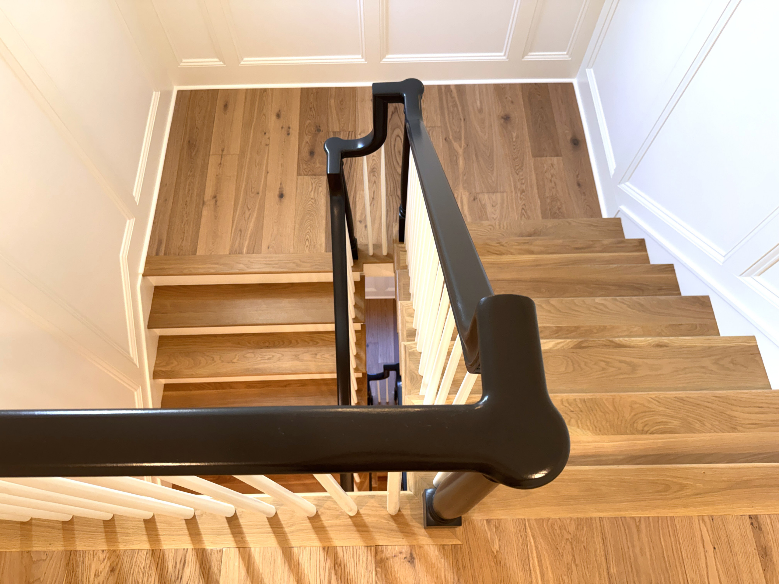 Project #160 | Traditional Box Stair with Gooseneck Handrail