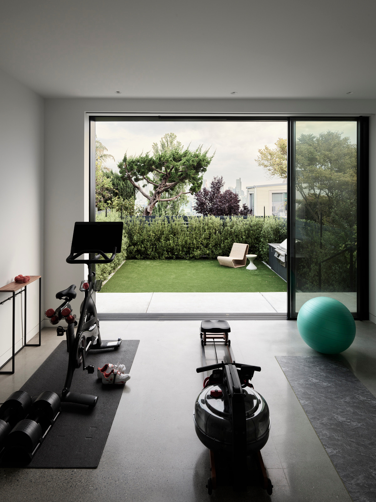 Home Office Gym Combo Ideas: Maximize Space with Smart Solutions