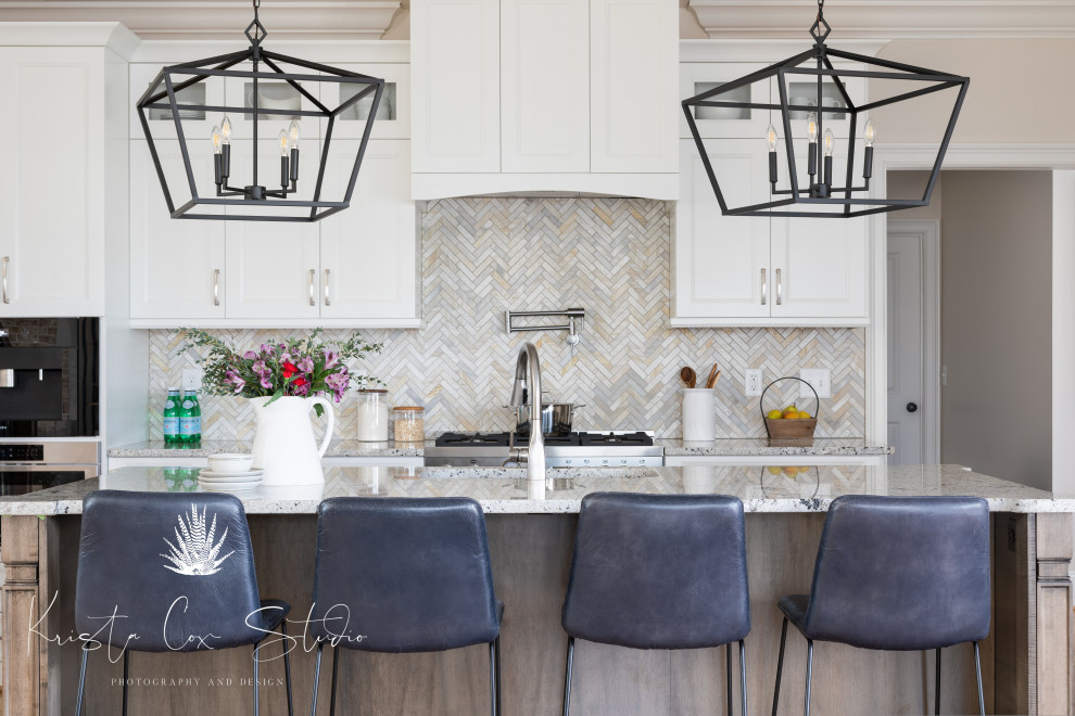 Home design - transitional home design idea