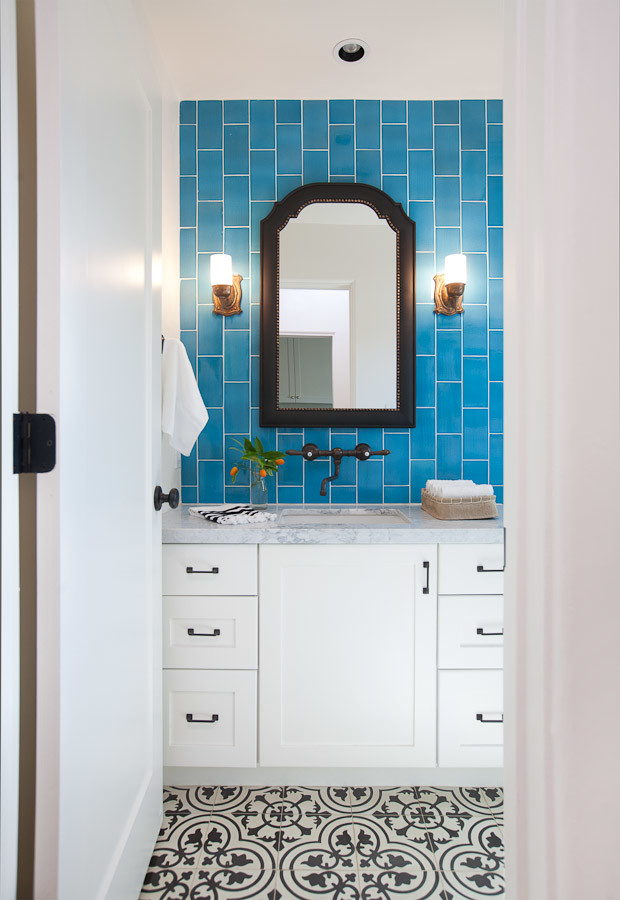 Eclectic home design photo in Phoenix