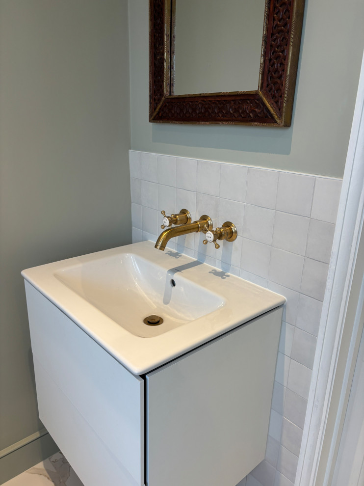 N2 Family Bathroom