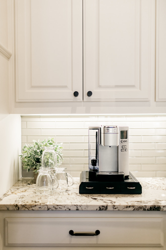 Inspiration for a transitional home design remodel in Dallas