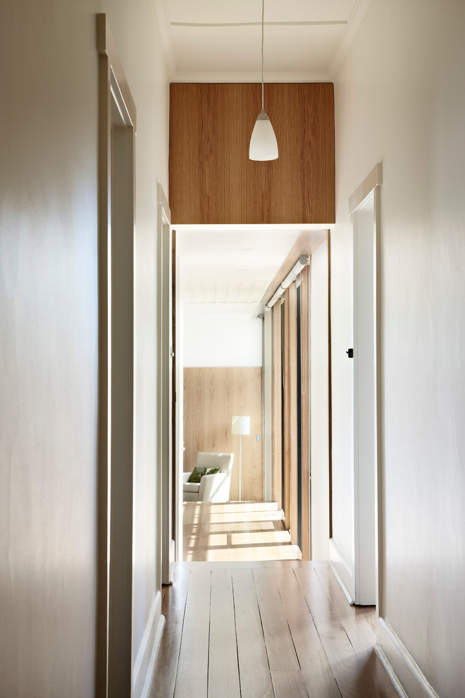 Design ideas for a modern hallway in Melbourne.