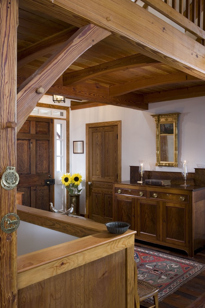 Entryway - rustic entryway idea
