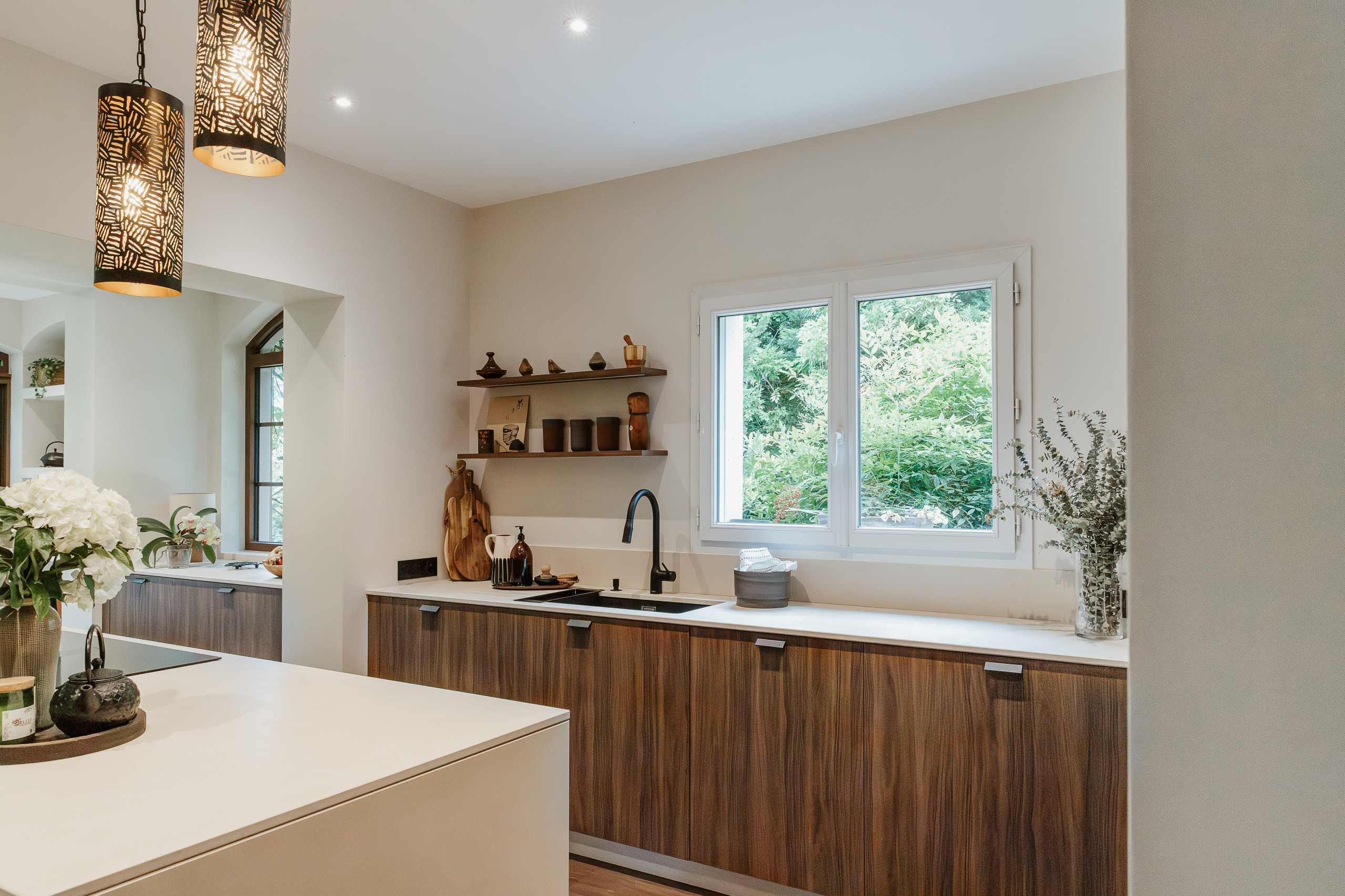 Extension d'une cuisine au style Wabi Sabi