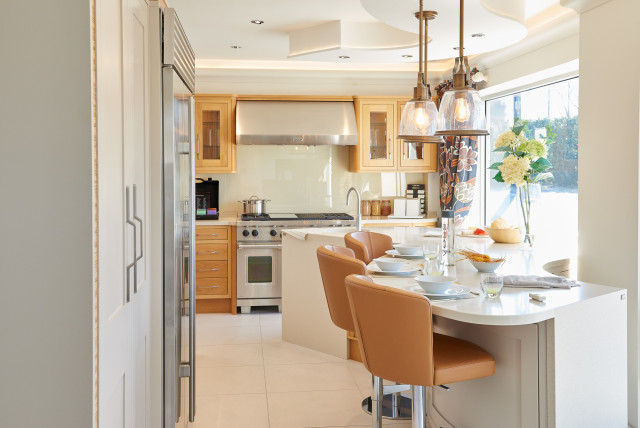 Ex Display Kitchen, Stoneham, Wolf/SubZero Appliances traditional-kitchen