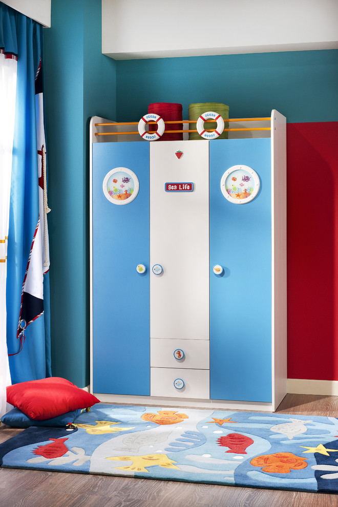 Photo of a beach style gender-neutral kids' bedroom in Miami.