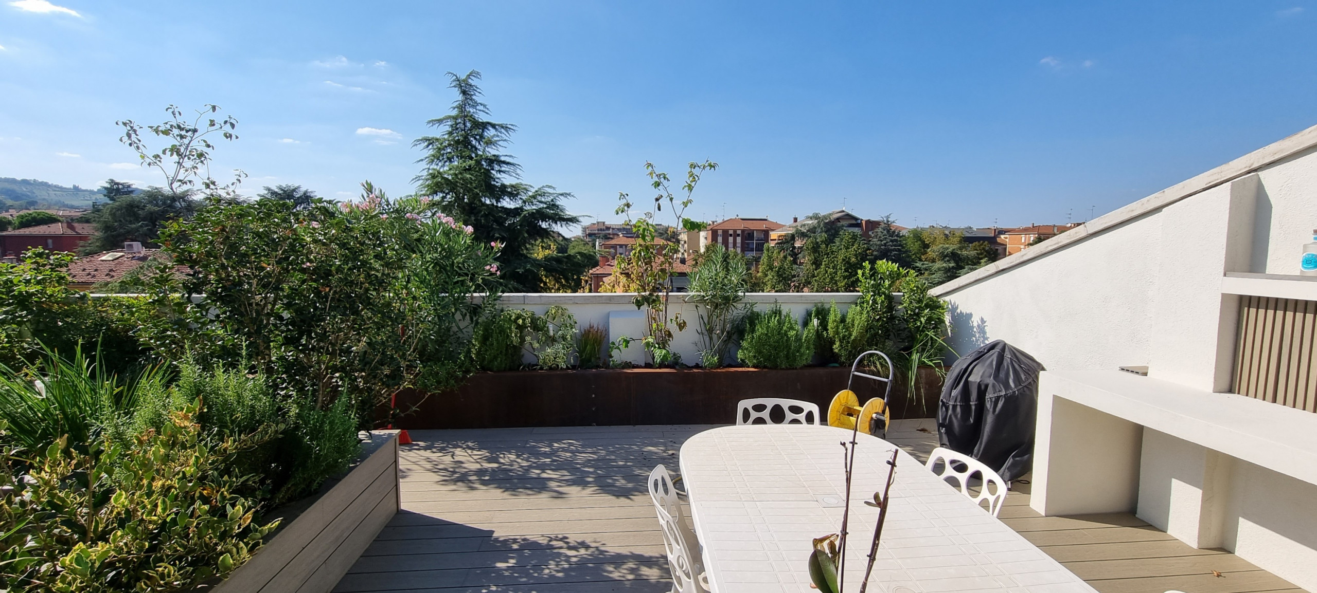 Realizzazione "Evergreen terrace"