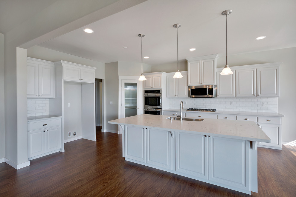 Kitchen - kitchen idea in Seattle